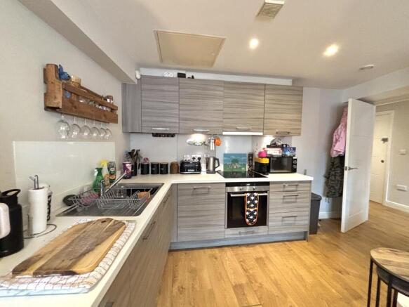 Flat   Ashfield Road, Cheadle photo 4