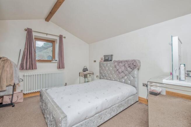 4 bed Cottage for sale Image 12