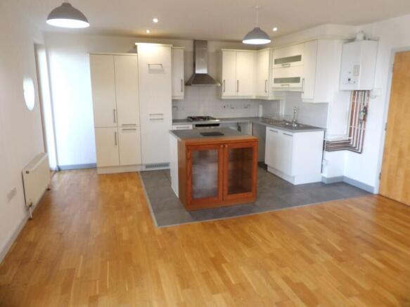 KITCHEN FAR