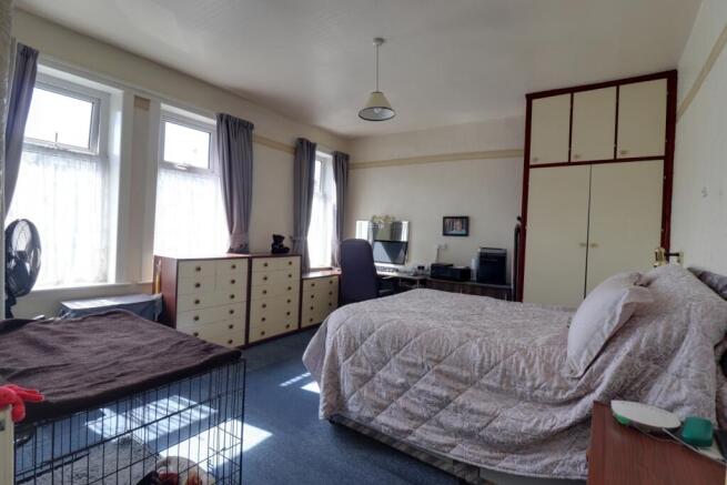 4 bed Terraced for sale Image 10