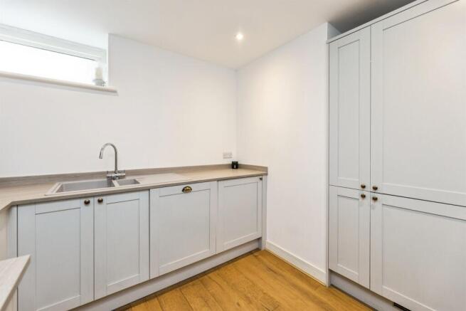 3 bed Terraced for sale Image 8