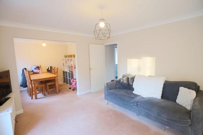 Living/dining room