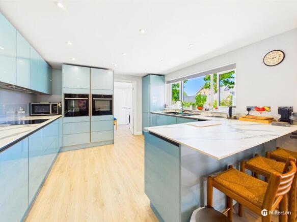 kitchen...jpg
