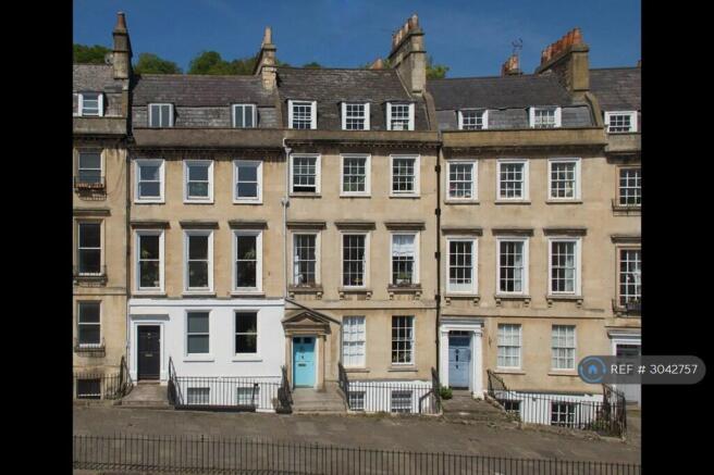 Top Floor Flat With Stunning Views