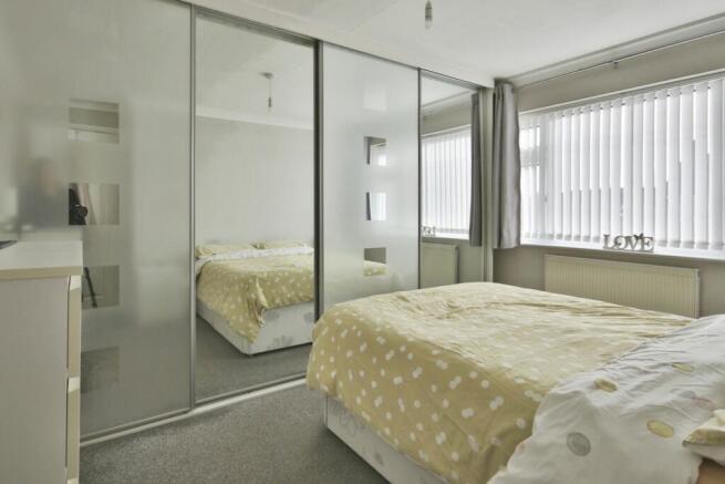 3 bed Terraced for sale Image 6
