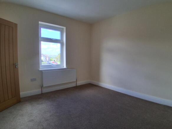 5 bed Terraced for sale Image 6
