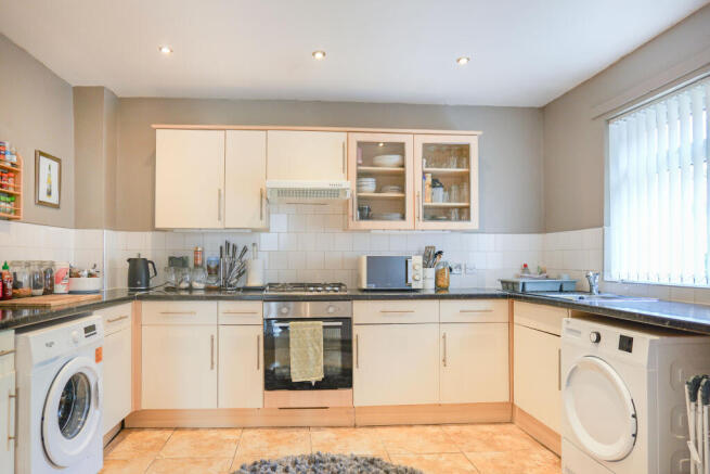2 bed Terraced for sale Image 8