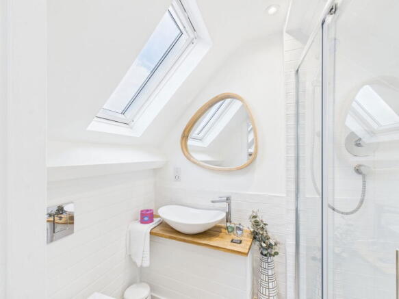 5 bed Block of Apartments for sale Image 11
