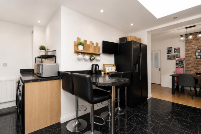 2 bed Terraced for sale Image 8