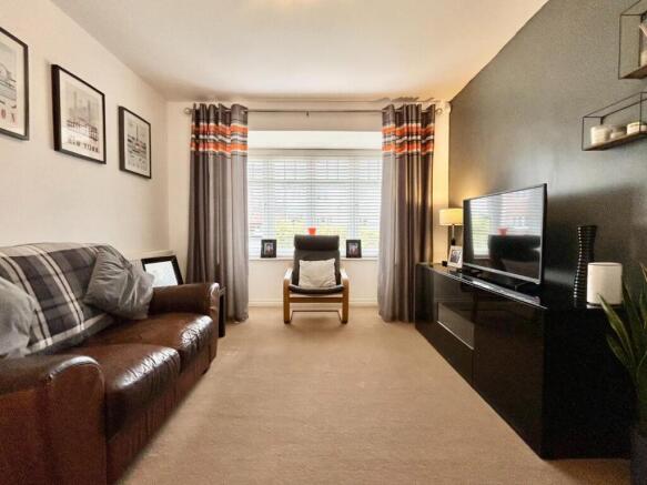Kingsbrook Chase, Wath-Upon-Dearne, Rotherham S63 7FG photo 4