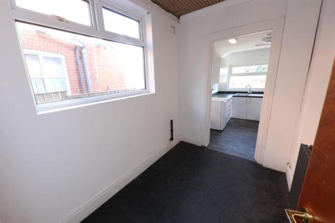 3 bed Semi-Detached for sale Image 8