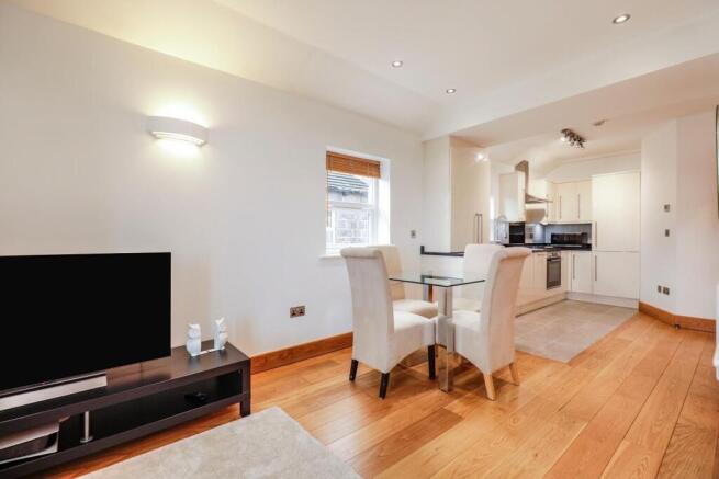 2 bed Duplex for sale Image 12