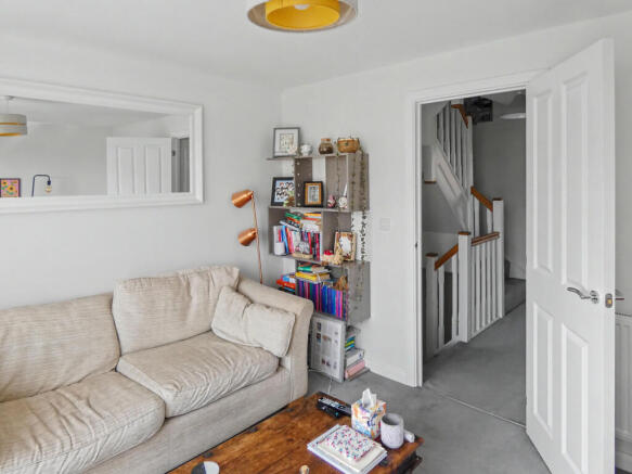 3 bed Semi-Detached for sale Image 4