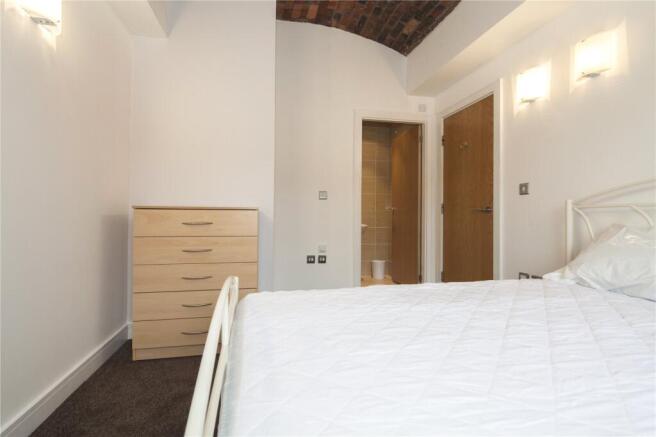 1 bed Apartment to rent Image 11