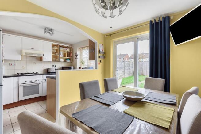 Kitchen/Dining