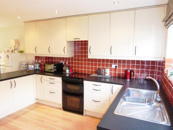 Kitchen / Dining Room 