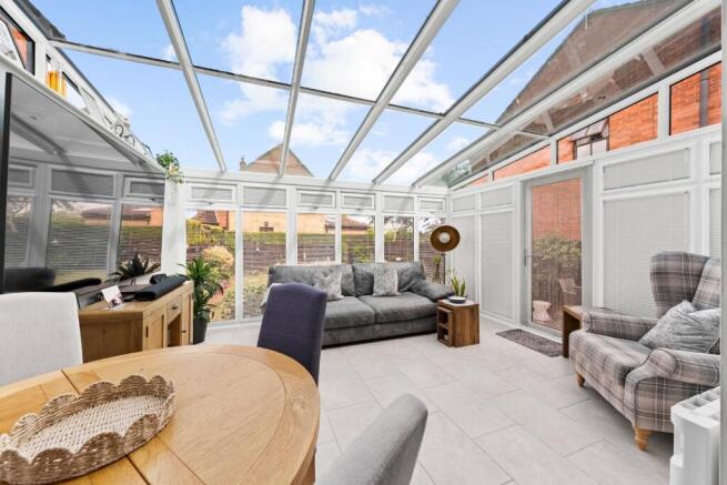 4 bed Detached for sale Image 7