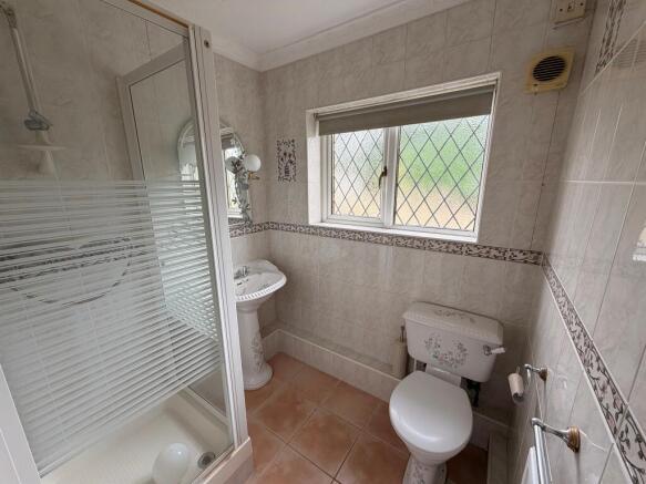 2 bed Semi-Detached Bungalow for sale Image 6