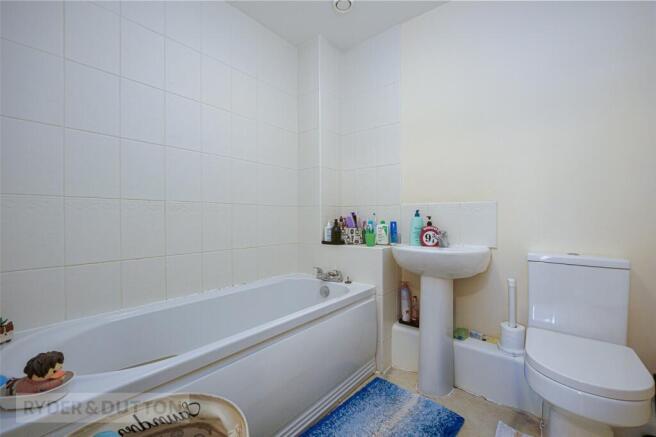2 bed Apartment for sale Image 9