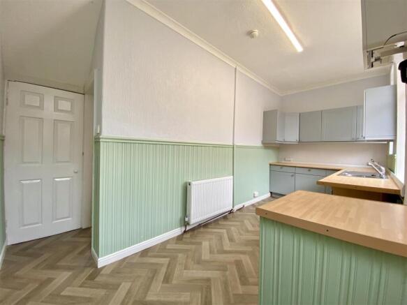 3 bed House for sale Image 5
