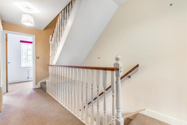 FIRST FLOOR LANDING