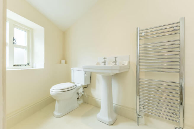2 bed Terraced to rent Image 8