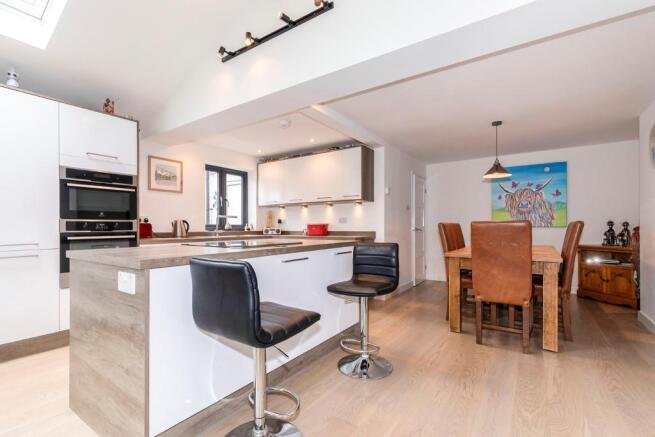 kitchen/dining room