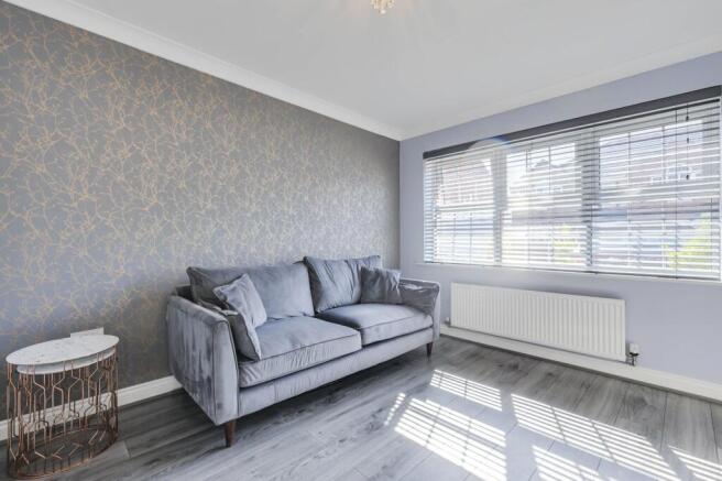 4 bed Detached for sale Image 7