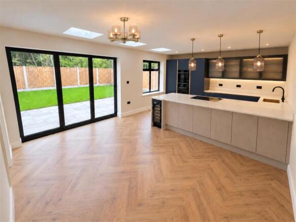 Plot-2-Kitchen