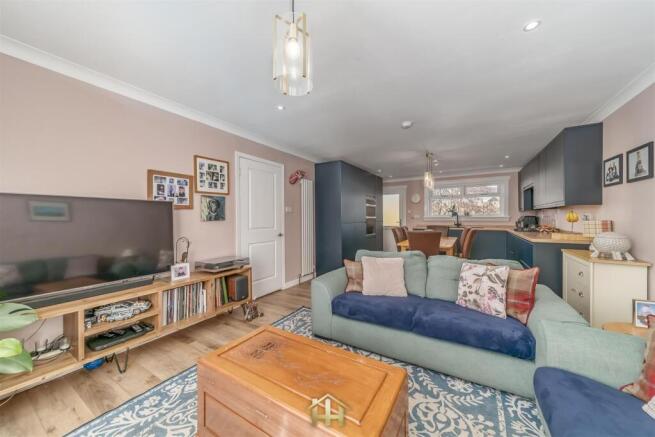 29 CAMBRIDGE STREET ALYTH PH11 8AW 230426 EDIT (16