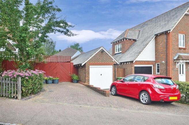 Driveway/Parking