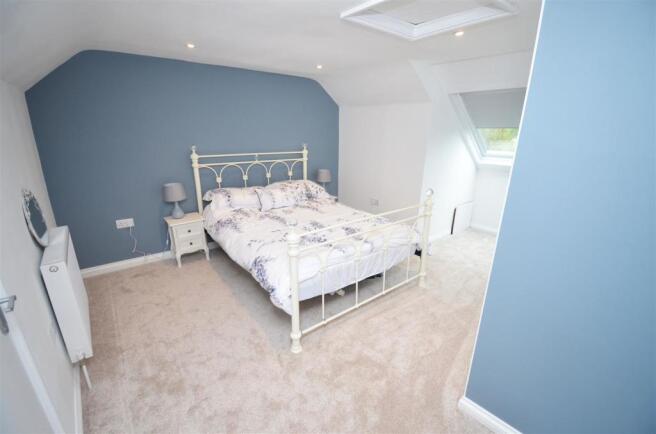 LOFT ROOM