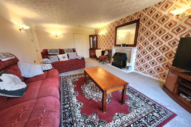 Oakside Court, Dudlow Green Road, WA4 photo 2