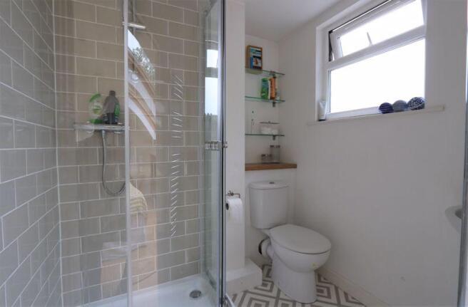 Ensuite shower...