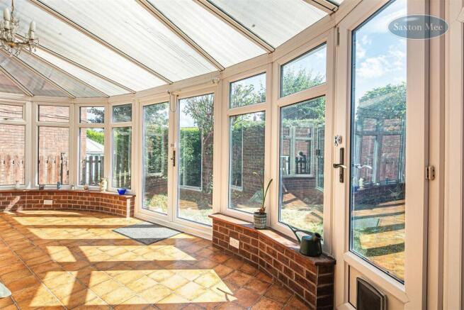 4 bed Detached for sale Image 8