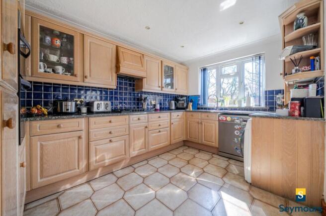 Envis Way, Fairlands, Guildford, Surrey, GU3 photo 4
