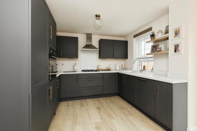4 bed Detached for sale Image 4