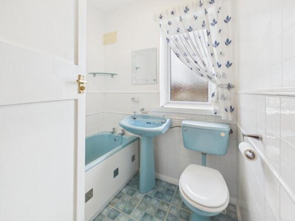 3 bed Terraced for sale Image 9