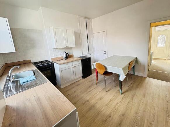 2 bed Terraced for sale Image 5