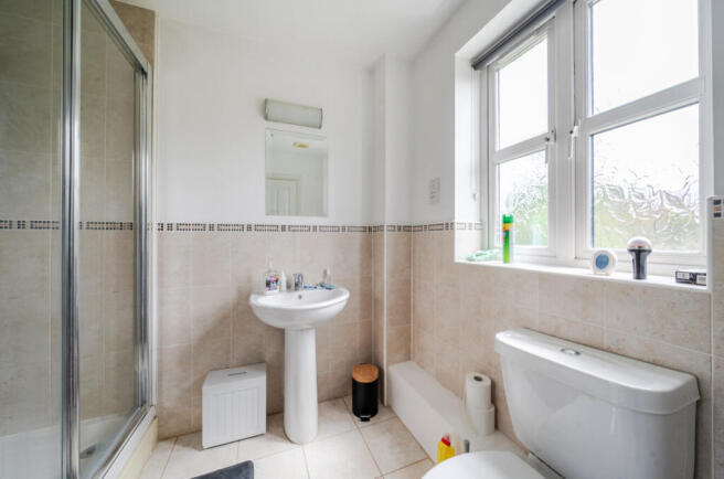 4 bed Semi-Detached for sale Image 9