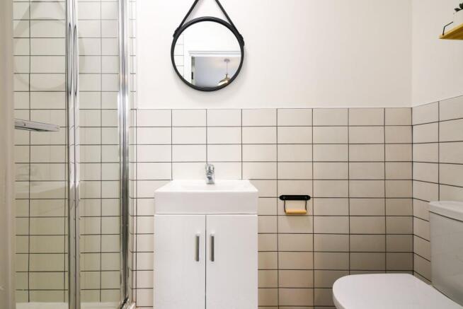 Bathroom 2 (Second Floor)
