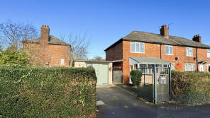 4, Hawkswood Place, Kirkstall, Leeds LS5 3PD