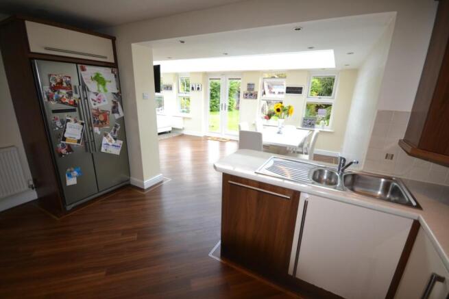 OPEN PLAN KITCHEN