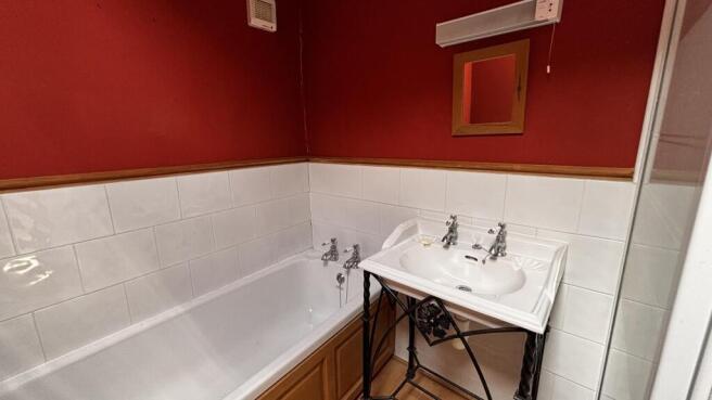 2 bed House for sale Image 9
