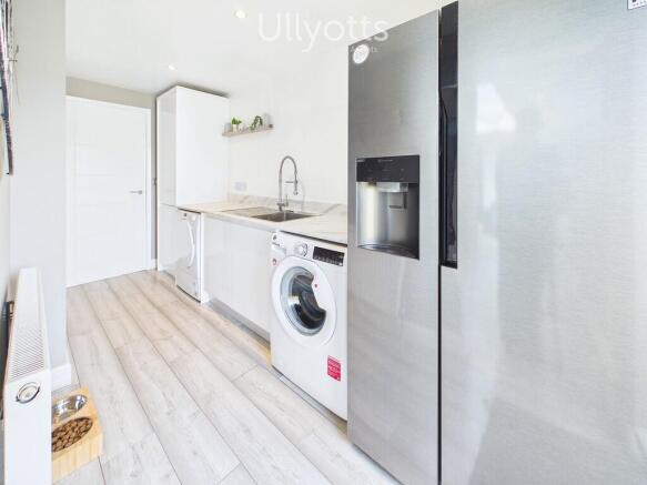 3 bed Detached for sale Image 8
