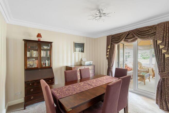 4 bed Detached for sale Image 8