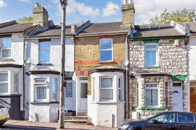 2-bed terraced on Castle Road, Chatham, Kent, £180,000