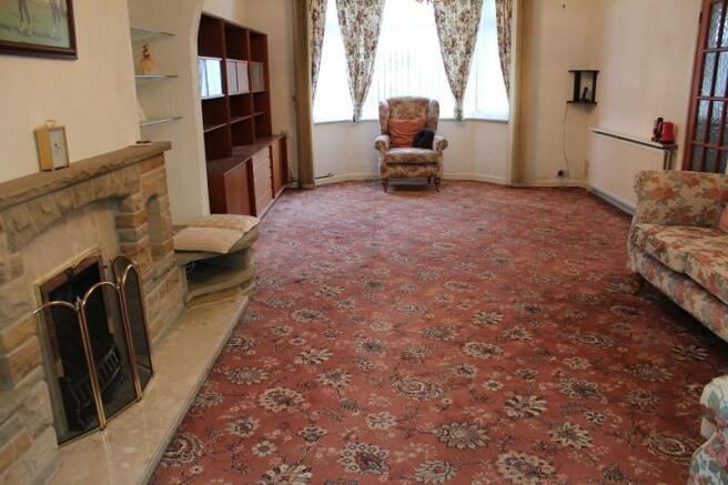 Lounge / Dining Room 2