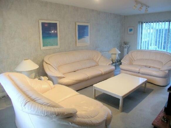 Lounge & Combined Di