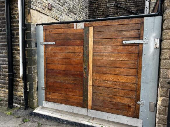 2 bed Terraced for sale Image 8
